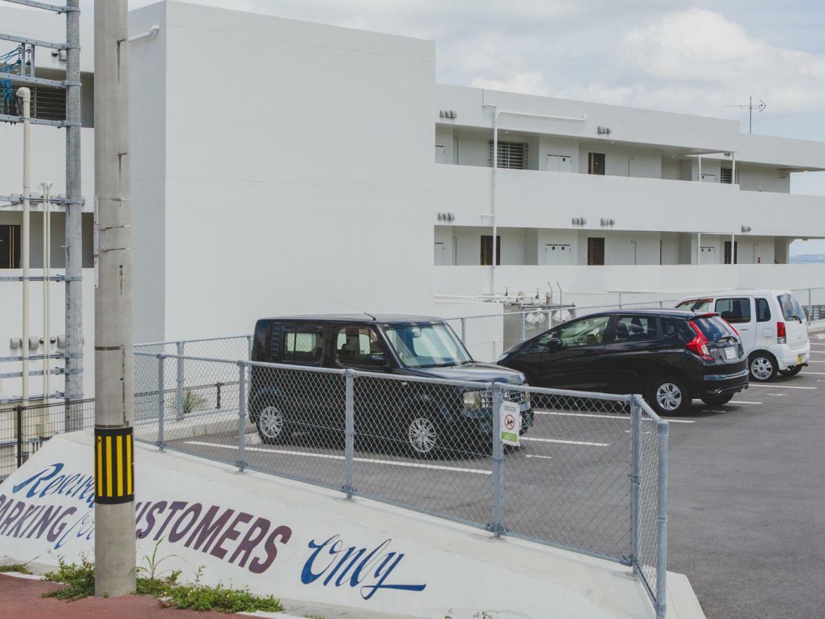 Hideout Okinawa Uruma Exterior photo