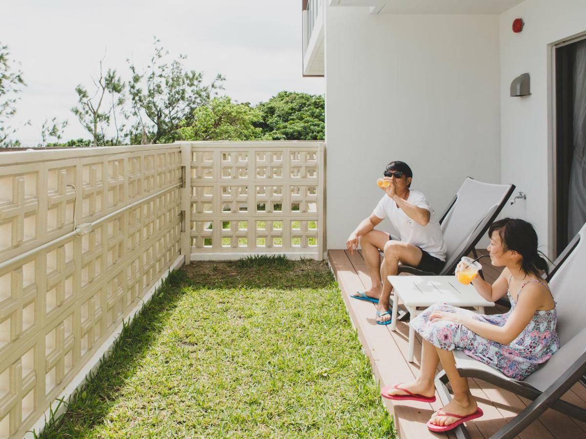 Hideout Okinawa Uruma Exterior photo